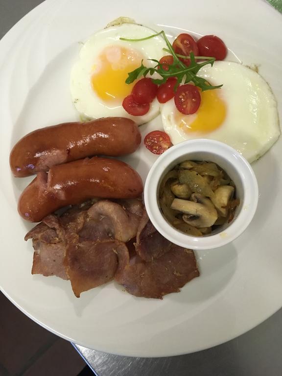 Waterfront Guest House 乌平通 外观 照片